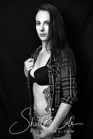 4M2B6752-BW