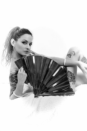 4M2B0177-BW