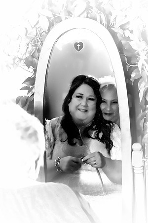 4M2B1586-BW-VIGNETTE