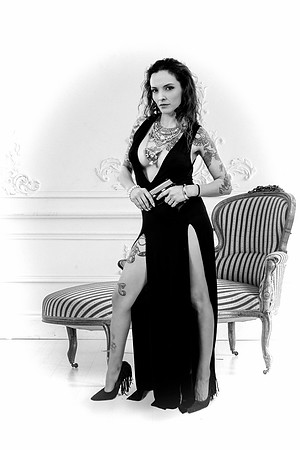 4M2B0199-BW