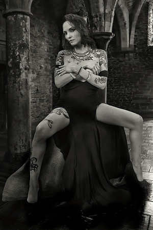 4M2B0226-BW