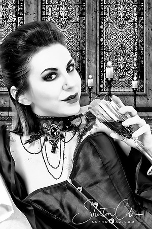 4M2B0170-CROPPED-BW