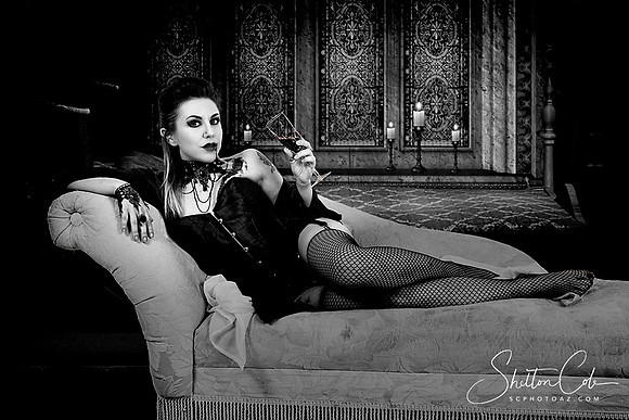 4M2B0157-BW